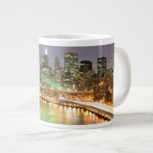 Ansicht von Lower Manhattan und von Jumbo-Tasse (Vorderseite Rechts)