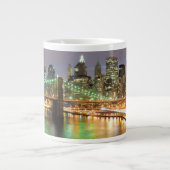 Ansicht von Lower Manhattan und von Jumbo-Tasse (Vorderseite)