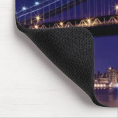 Ansicht von Manhattan-Brücke nachts Mousepad (Ecke)