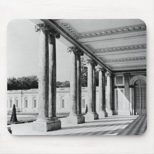 Ansicht von peristyle und von links Flügel des Mousepad (Vorne)