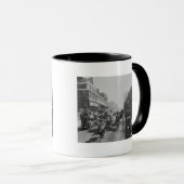 Ansicht von Piccadilly, c.1900 Tasse (VorderseiteRechts)