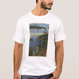Ansicht von See durch Zuckerkiefern T-Shirt