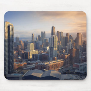 Ansicht von Stadtbild mit fantastischem Licht Mousepad