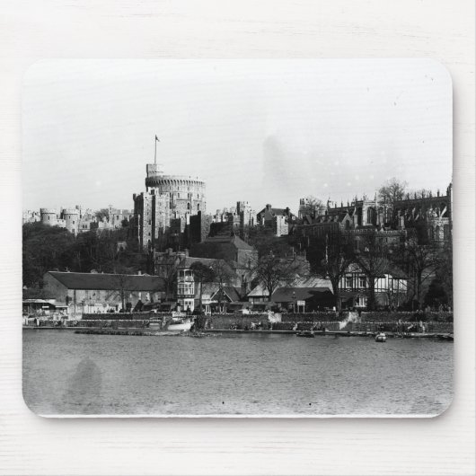 Ansicht von Windsor Schloss, über der Themse Mousepad (Vorne)