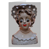 Anspruchsvolle Lady in einer Extravaganten Hutvase (Vorne)