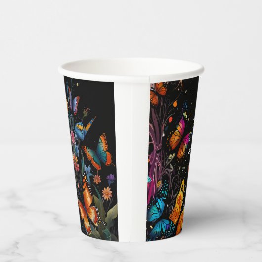 Anstecknadel Pappbecher (Rechts)