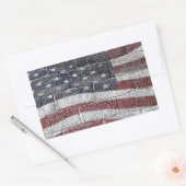 Anstrichene amerikanische Fahne an der Ziegelwand Rechteckiger Aufkleber (Umschlag)