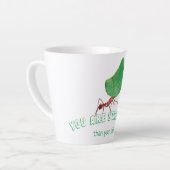 Ant mit einem großen Blatt Milchtasse (Linke Ecke)