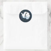 Antarctica Penguin Emblem – Polar Explorer Design Runder Aufkleber (Tasche)