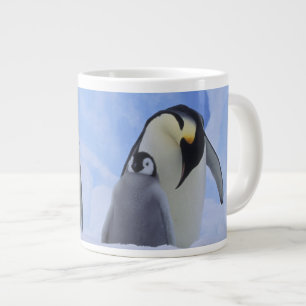 Antarktika. Kaiserpinguine und Küken Jumbo-Tasse