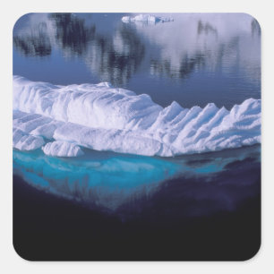 Antarktika, Paradise Bay. Eisberg in Kristall Quadratischer Aufkleber