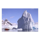 Antarktis, Antarktis-Halbinsel. Zodiak und Fotodruck (Vorne)