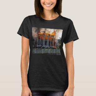 Antebellum-Herrenhaus   Feuer bricht im Nottoway R T-Shirt