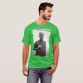 Anthony Bourdain Mittelfinger Freunde T-Shirt (Vorne ganz)