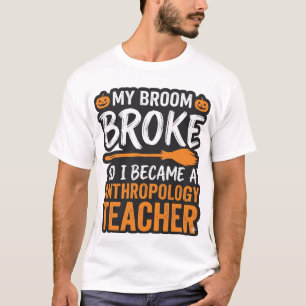 Anthropologie-Lehrer Halloween Besen Brach Design_ T-Shirt
