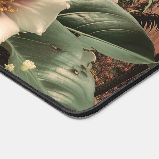 Anthurium and Tropical Floral Arrangement Schreibtischunterlage (Ecke)