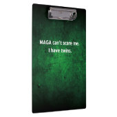 Anti MAGA Twin Mamas Klemmbrett (Rechts)