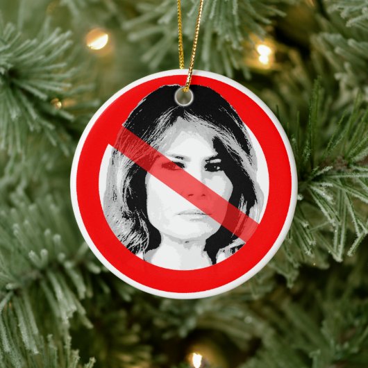 Anti Melania Trump hat das Gesicht verdrängt Keramik Ornament (Baum)