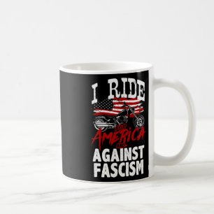 Anti Trump Biker widersetzt sich dem Protest des F Kaffeetasse
