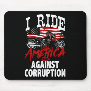 Anti Trump Biker widersetzt sich dem Protest gegen Mousepad
