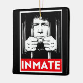 Anti-Trump-Insasse Keramikornament (Links)