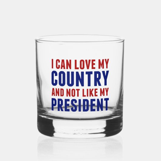 Anti Trump Patriotic nicht mein Präsident Whiskyglas (Vorderseite)