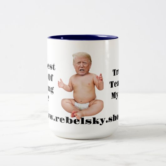 Anti-Trump-Tasse Zweifarbige Tasse (Mittel)