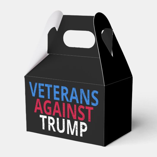 Anti-Trump - Veteranen gegen Trump Geschenkschachtel (Vorderseite)