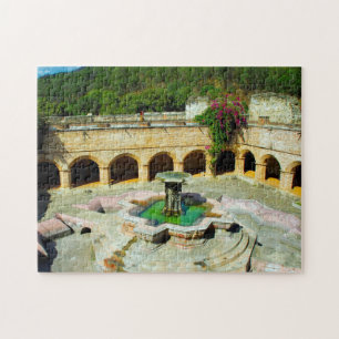 Antigua  Merced-Klosterbrunnen. Puzzle