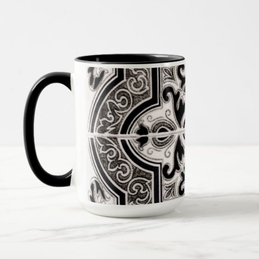 Antik-ähnliche Tasse (Links)