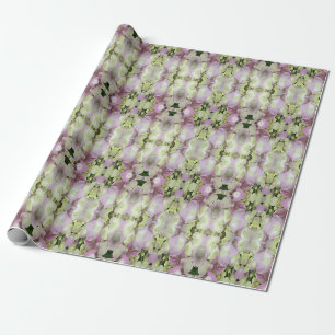 Antik Weiß und Dusty Pink Hydrangea Petals Geschenkpapier