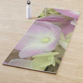 Antik Weiß und Dusty Pink Hydrangea Petals Yogamatte