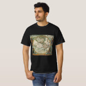 Antike alte Weltkarte Amerikas, Theodor de Bry T-Shirt (Vorne ganz)