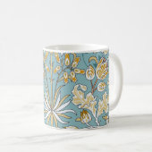 Antike Blumen, Blätter nahtloses hellblaues Muster Kaffeetasse (VorderseiteRechts)