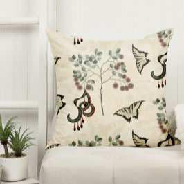 Antike botanische Schmetterlinge und Katkall Kissen