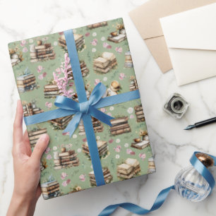 Antike Bücher & Blumen auf Salbeigrün Geschenkpapier