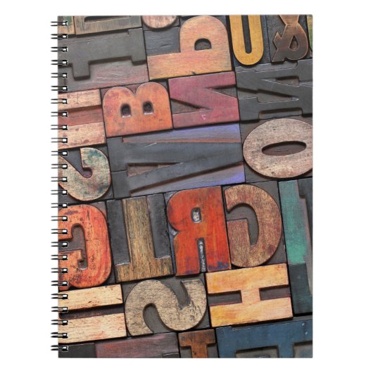 Antike Buchstabenblöcke mit Farbtinte Notizblock (Vorderseite)