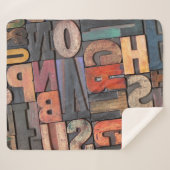 Antike Buchstabenblöcke mit Farbtinte Sherpadecke (Vorderseite (Horizontal))