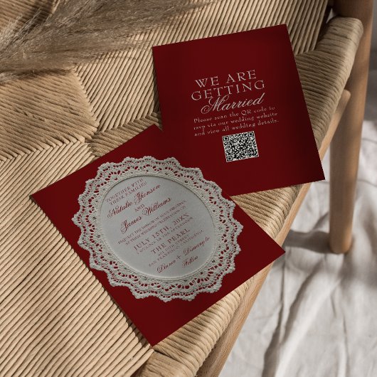 Antike Burgunder-Spitzen-Doily QR-Code-Hochzeit Einladung