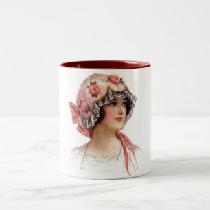 Antike Dame mit Seidenblumenhaube Zweifarbige Tasse