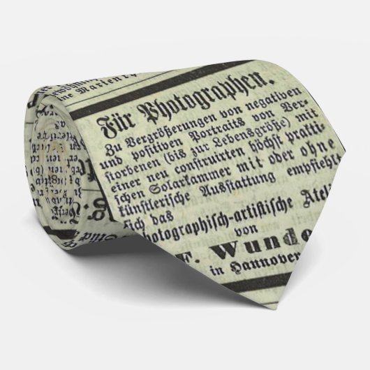 Antike deutsche Zeitungsbinde Krawatte (Gerollt)