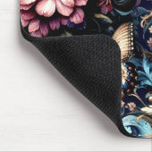 Antike Frühlingsblumen und Schmetterlinge Mousepad (Ecke)