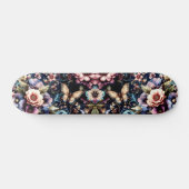 Antike Frühlingsblumen und Schmetterlinge Skateboard (Horizontal)