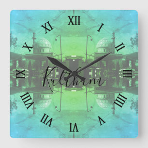 Antike irakische Bagdad-Tankstelle an der Moschee Quadratische Wanduhr