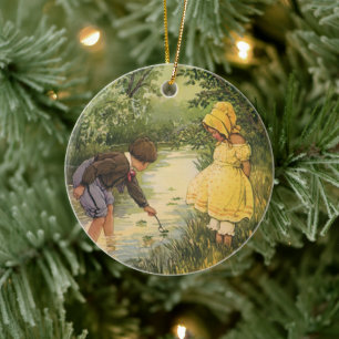 Antike Kinder, Junge und Mädchen spielen am Bach Keramik Ornament