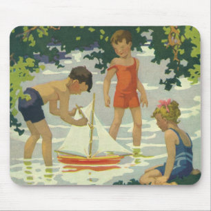 Antike Kinder spielen mit Segelbooten am Sommertüm Mousepad