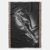 Antike Klarinette Stillleben, B&W Decke (Vorderseite Vertikal)