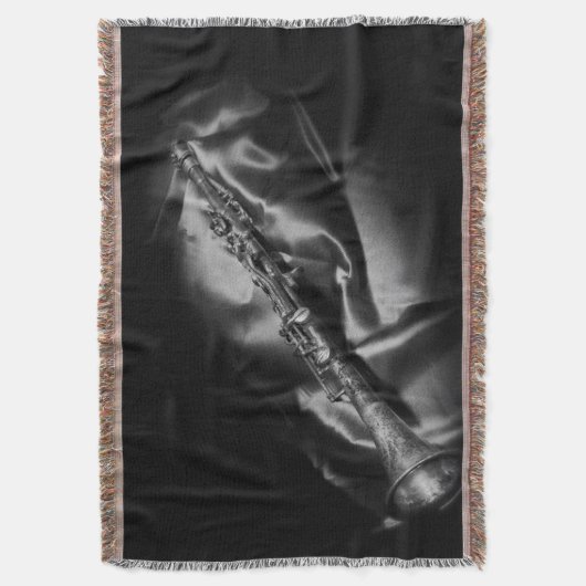 Antike Klarinette Stillleben, B&W Decke (Vorderseite Vertikal)