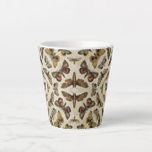 Antike Motten Milchtasse (Vorderseite)