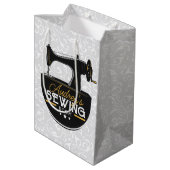 Antike Nähmaschine ADD NAME Seamstress Schneider Mittlere Geschenktüte (Rückseite Schrägansicht)